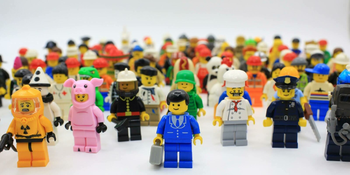 Legofiguren, die einen Traumjob bei Lego symbolisieren