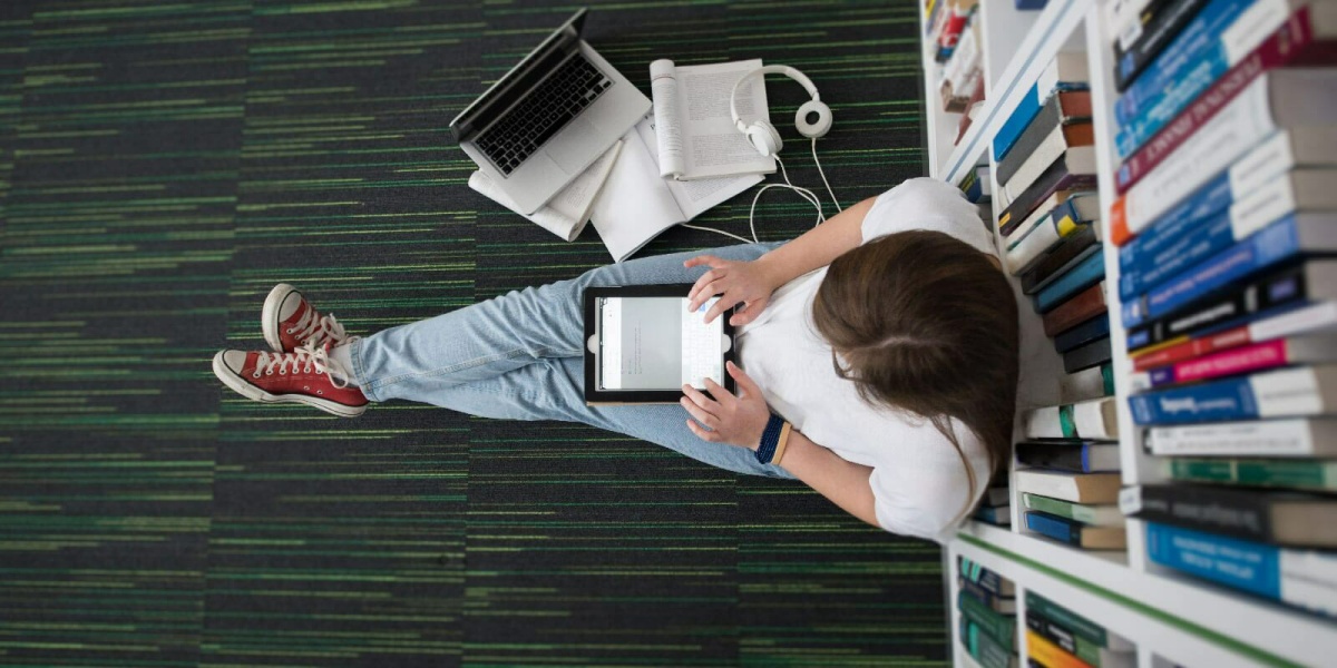 Ein Besuch in der Bibliothek: aus Büchern lernen