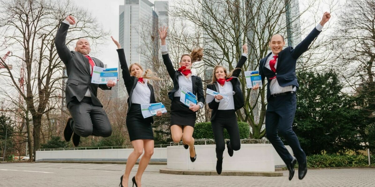 Das deutsche Gewinnerteam der „CFA Institute Research Challenge 2017“: Ronis Issa, Tanja Küpper, Lina Wurdack, Anna Lenzen, Xiang Li (v.l.n.r.) von der RWTH Aachen