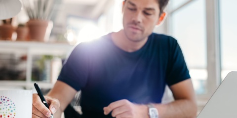 Eine gehobene Position im Vertrieb: der Key Account Manager Key Account Manager bei der Arbeit