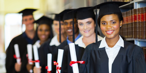 Studenten bei der Abschlussfeier