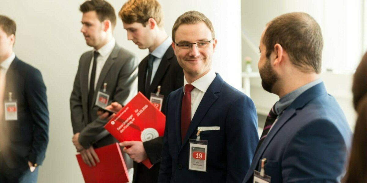 Teilnehmer bei einem Studentenwettbewerb